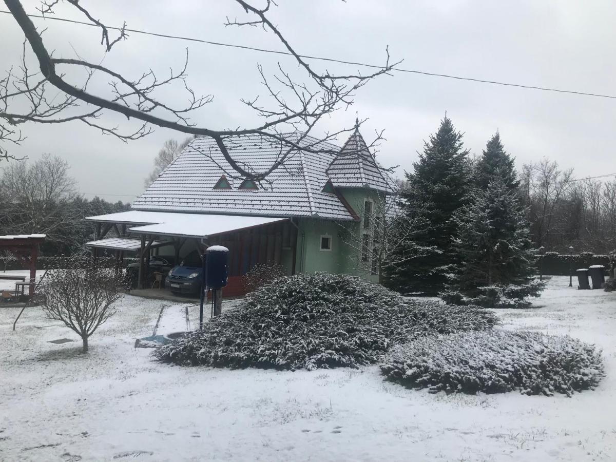 BalatongyörökBalaton Garden公寓 外观 照片