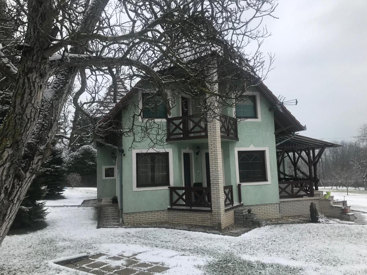 BalatongyörökBalaton Garden公寓 外观 照片
