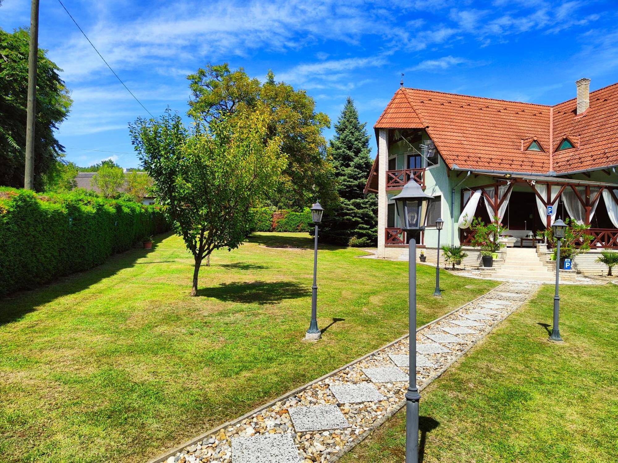 BalatongyörökBalaton Garden公寓 外观 照片