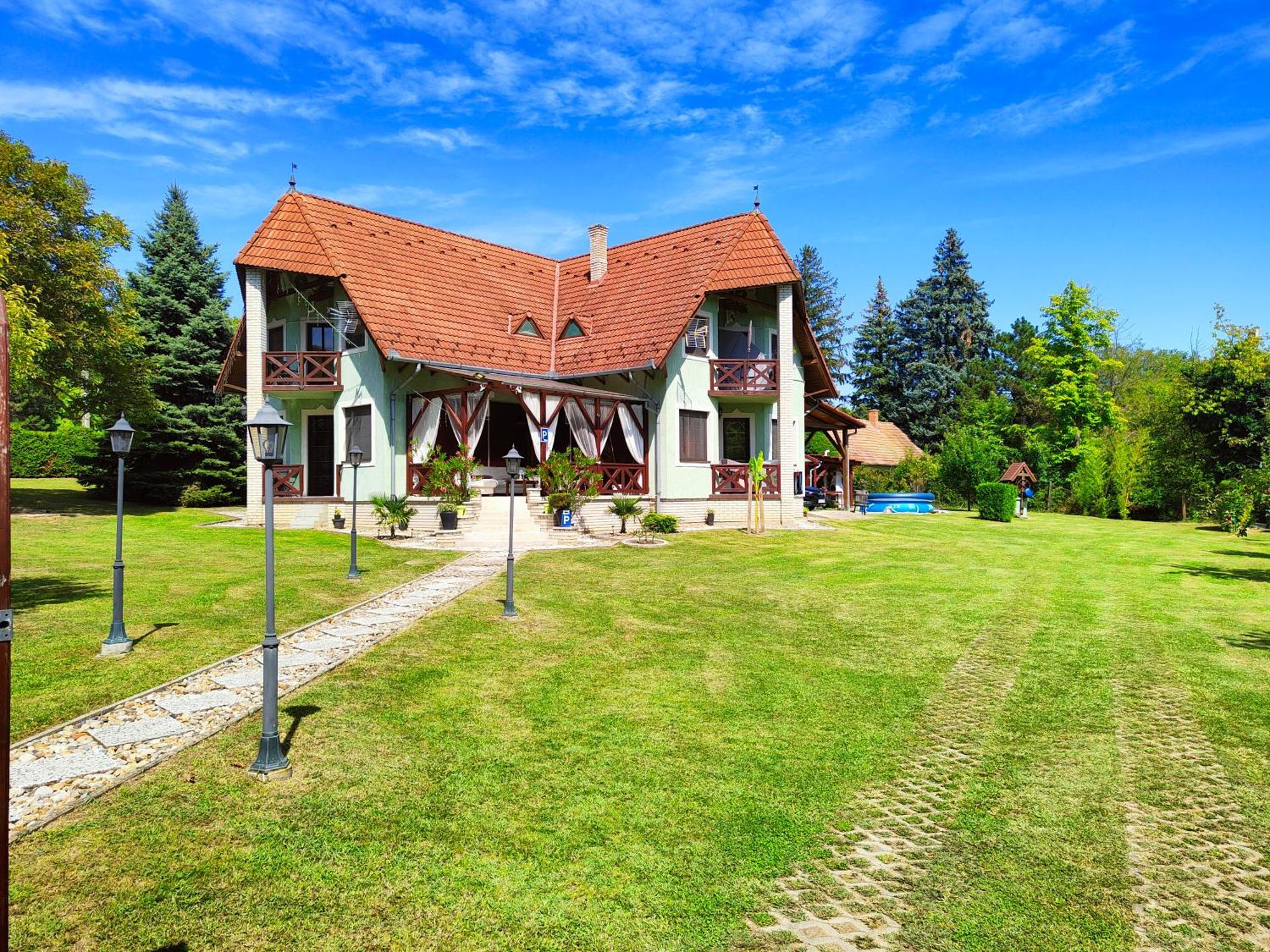 BalatongyörökBalaton Garden公寓 外观 照片